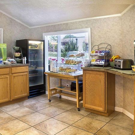 Quality Inn Fredericksburg Near Historic Downtown מראה חיצוני תמונה