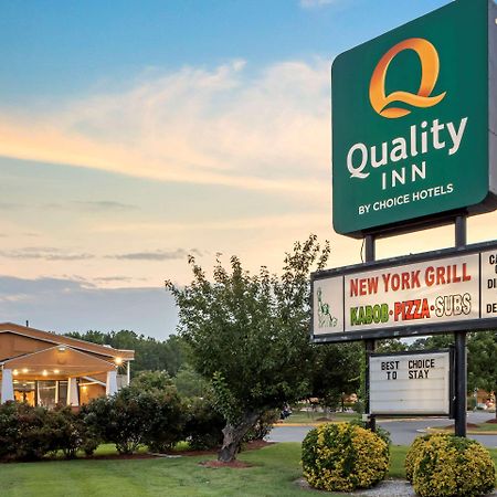 Quality Inn Fredericksburg Near Historic Downtown מראה חיצוני תמונה
