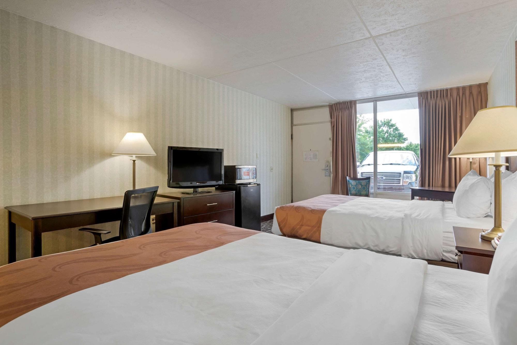 Quality Inn Fredericksburg Near Historic Downtown מראה חיצוני תמונה