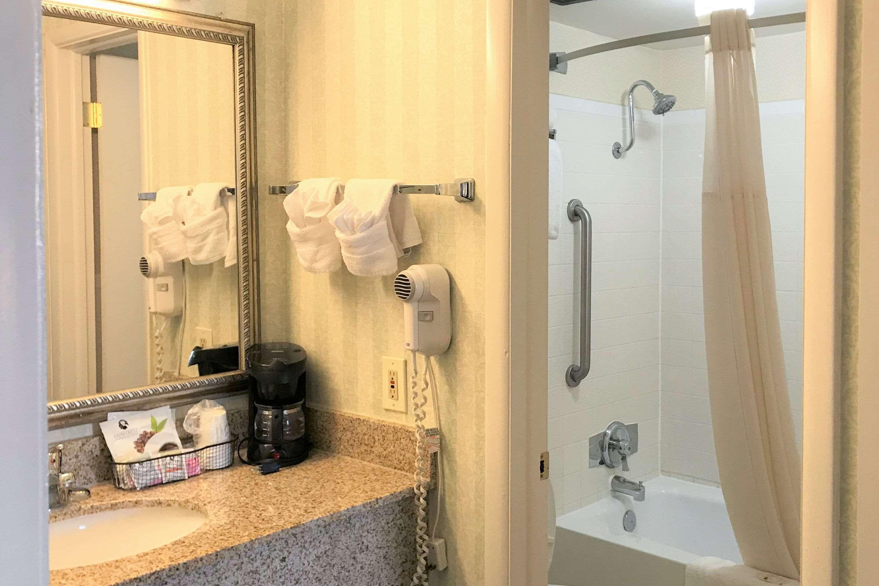 Quality Inn Fredericksburg Near Historic Downtown מראה חיצוני תמונה