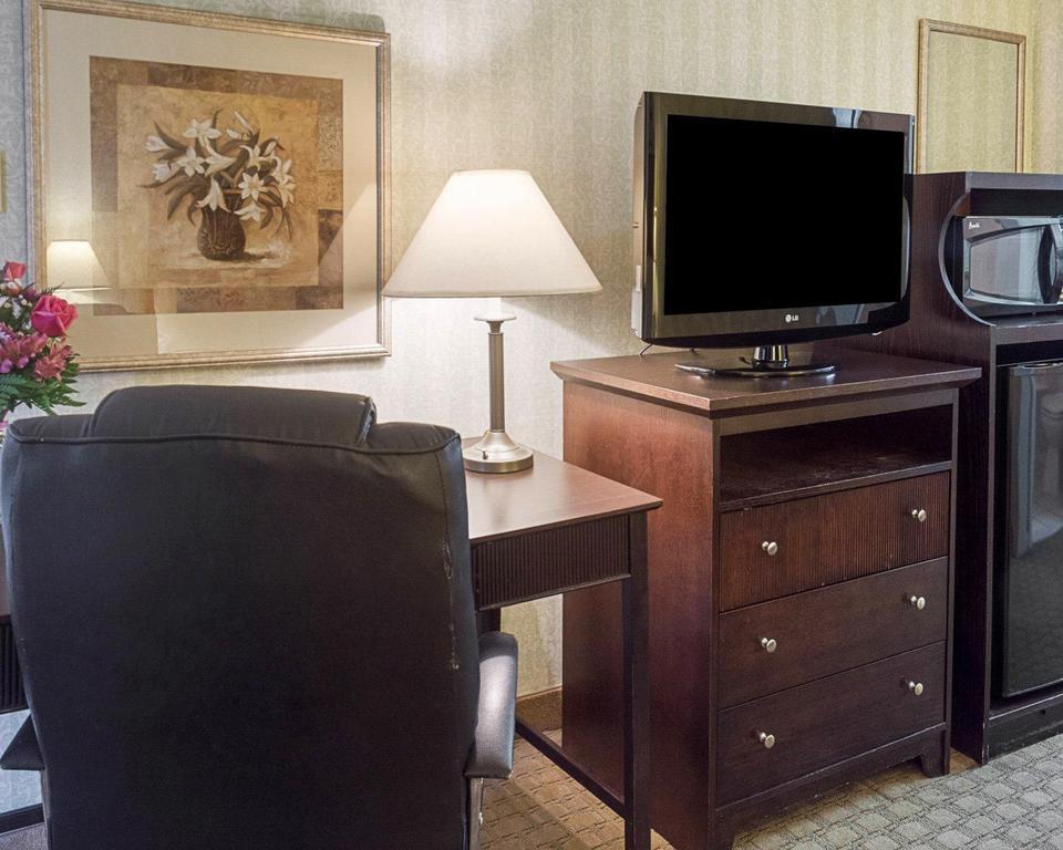 Quality Inn Fredericksburg Near Historic Downtown מראה חיצוני תמונה
