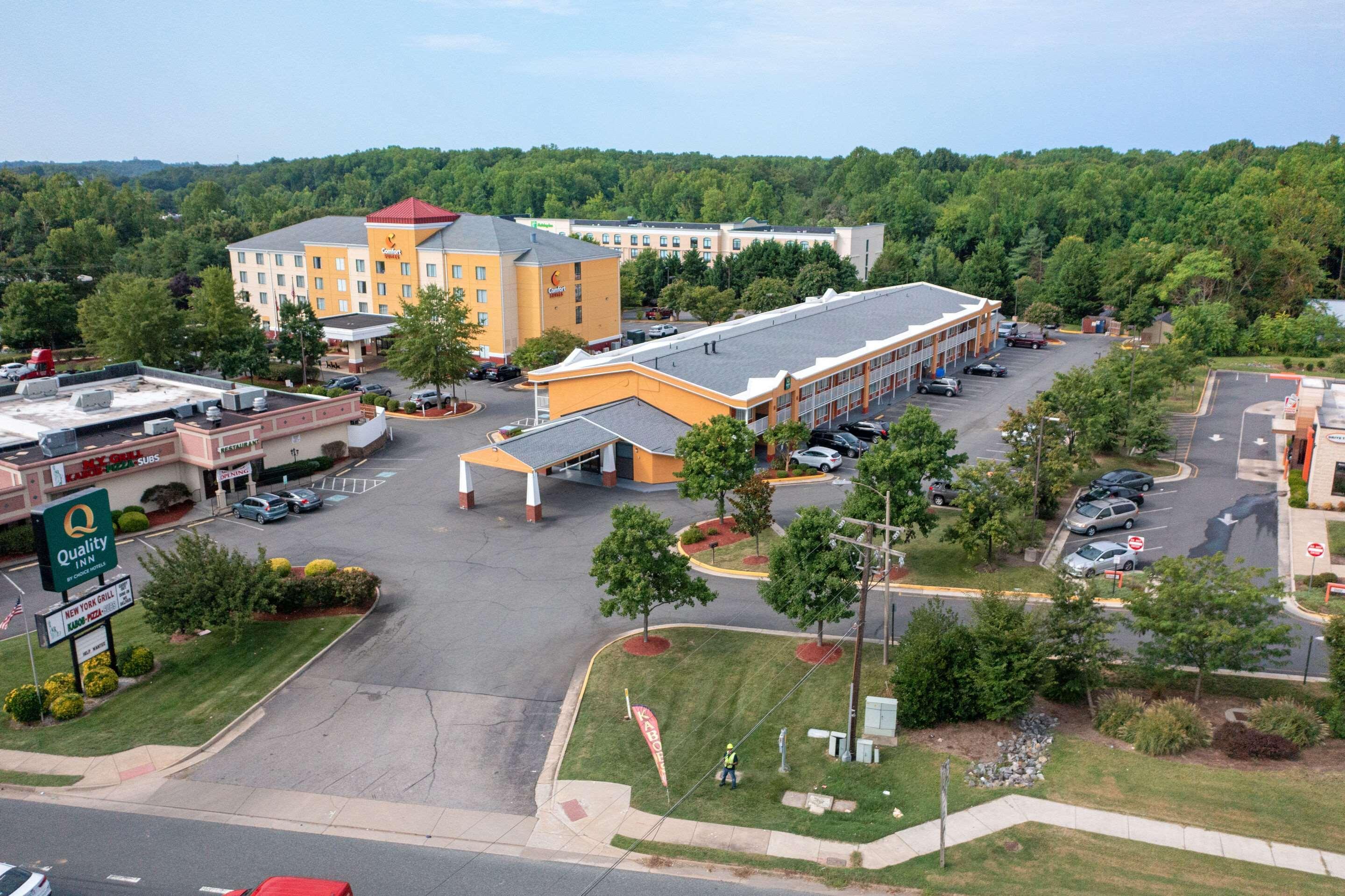 Quality Inn Fredericksburg Near Historic Downtown מראה חיצוני תמונה