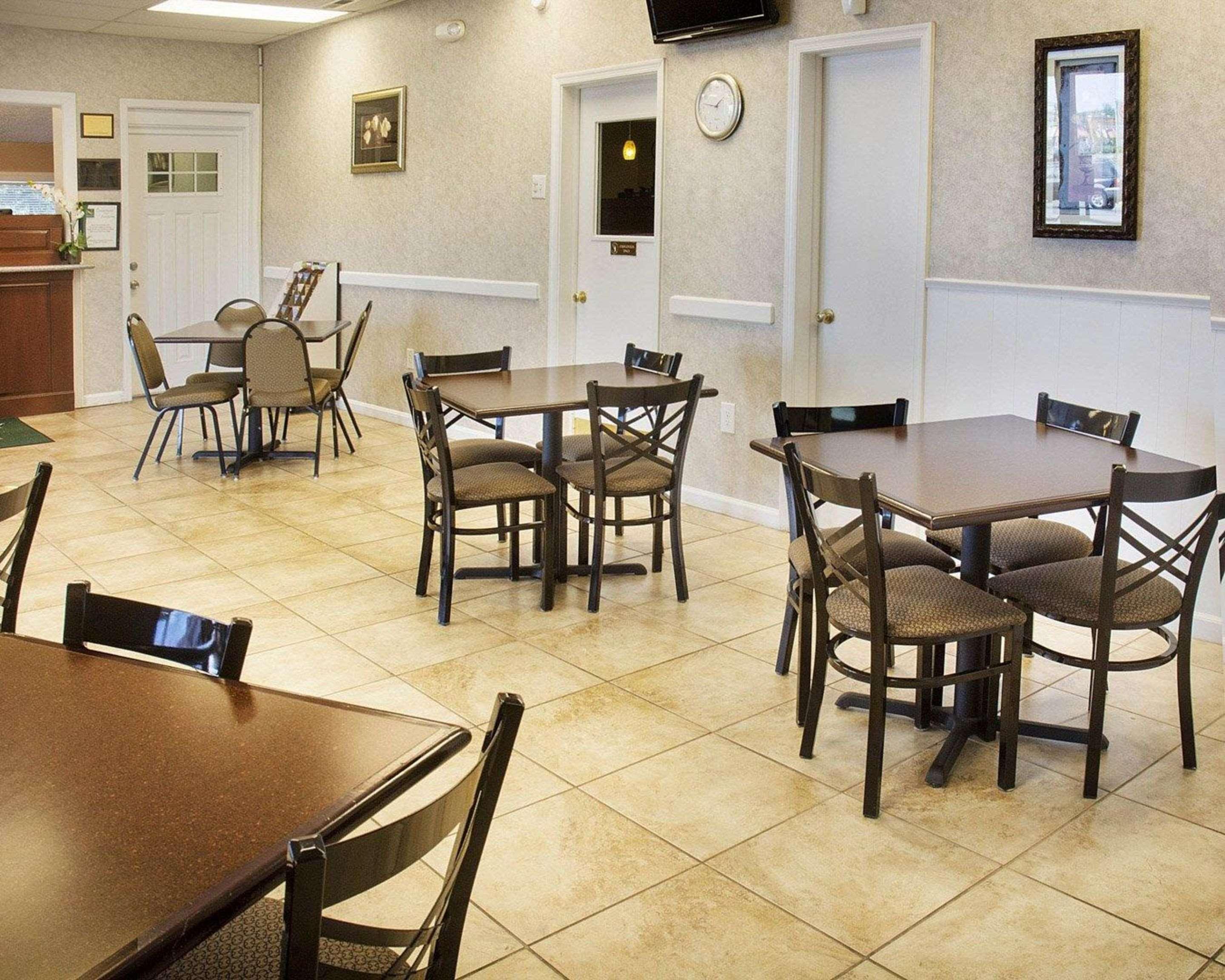 Quality Inn Fredericksburg Near Historic Downtown מראה חיצוני תמונה