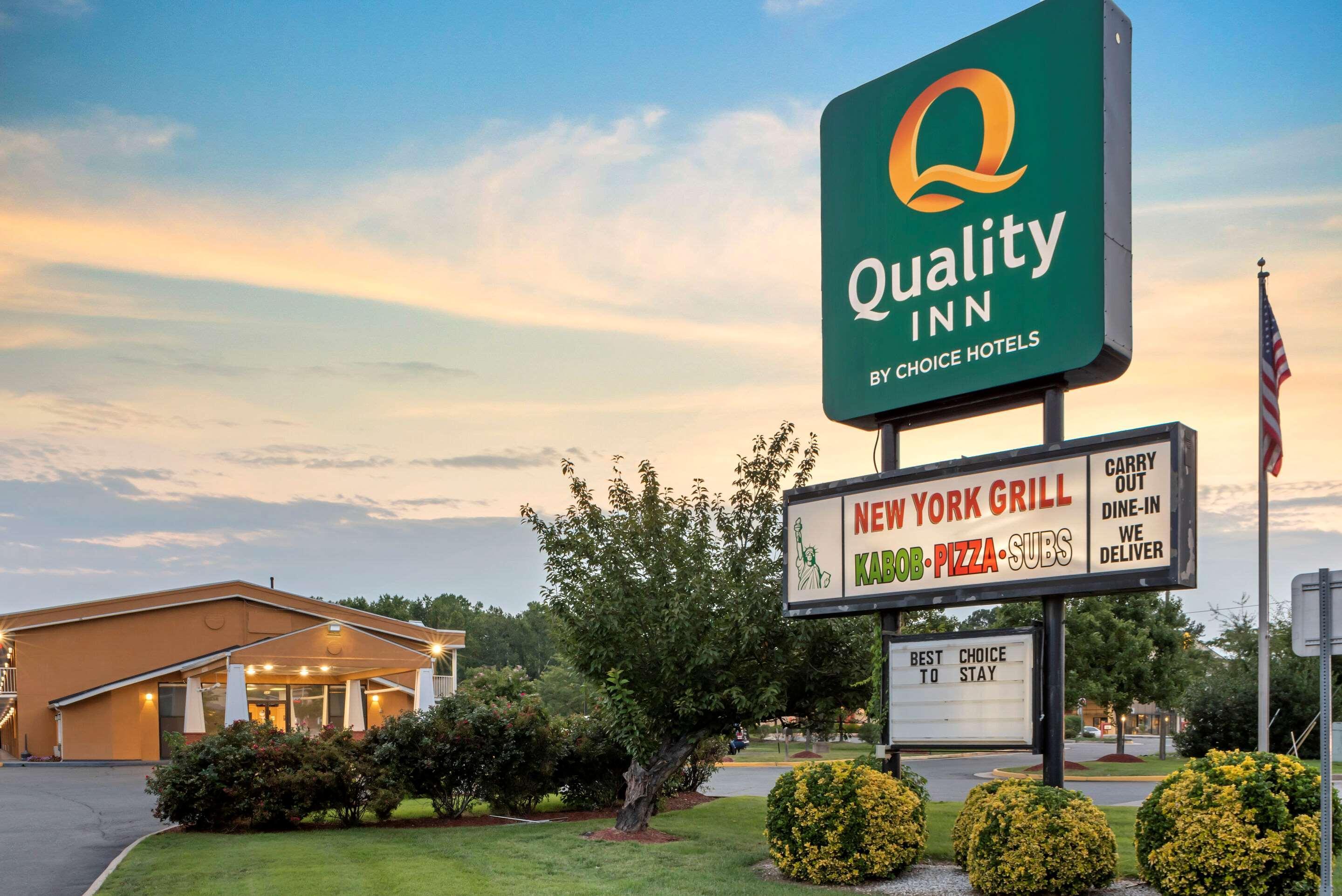 Quality Inn Fredericksburg Near Historic Downtown מראה חיצוני תמונה